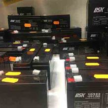 Eléctrica Ramblas productos en cajas negras