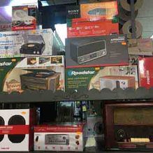 Eléctrica Ramblas productos al interior de farmacia
